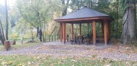 Kuźniańscy policjanci wspólnie z uczniami z Rud sprzątali Park Krajobrazowy