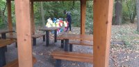 Kuźniańscy policjanci wspólnie z uczniami z Rud sprzątali Park Krajobrazowy