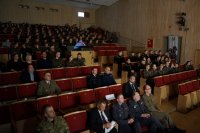 Przedstawiciele służb mundurowych na konferencji w Kuźni Raciborskiej