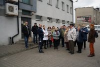 Seniorzy z Rud zwiedzają raciborską komendę