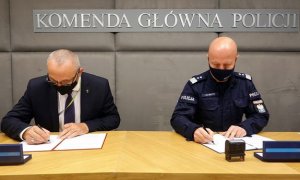 Komendant Główny Policji podpisuje porozumienie