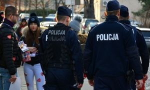 Policjanci podczas wielkiej orkiestry