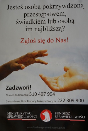 Plakat Fundacji Centrum Pomocy Pokrzywdzonym Przestępstwem