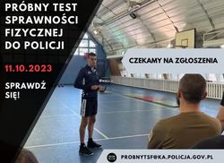 na zdjęciu jest egzaminator i chętni do służby kandydaci