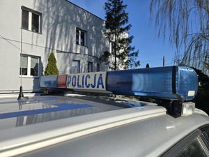 na zdjeciu sygnały policyjne