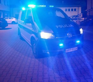 na zdjęciu radiowóz