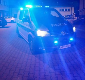 na zdjęciu radiowóz policyjny