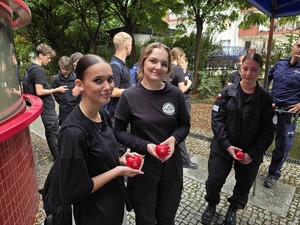 na zdjęciu uczniowie klasy mundurowej