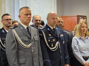 na zdjęciu zaproszeni goście oraz kadra kierownicza