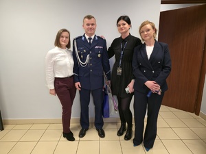 na zdjęciu komendant ryszka i panie kadrowe