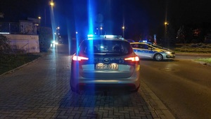 na zdjęciu radiowóz policyjny