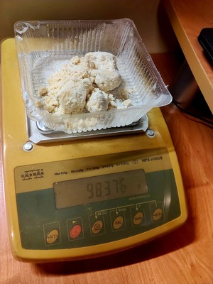 na zdjęciu zabezpieczone narkotyki