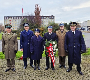 na zdjęciu służby raciborskie przedstawiciele