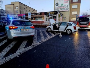 na zdjęciu auta biorące udział w kolizji