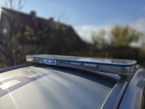 na zdjęciu sygnały policyjne