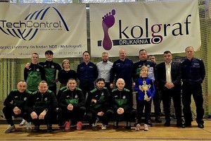 na zdjęciu wręczenie pucharów