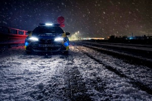 na zdjęciu radiowóz