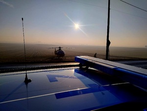 na zdjęciu sygnały policyjne i lotnicze pogotowie ratunkowe