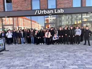 na zdjęciu wszyscy uczestnicy spotkania