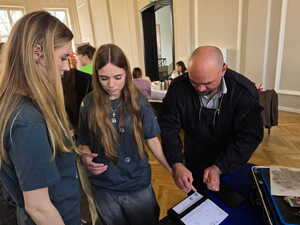 na zdjęciu policjanci na dniach otwartych