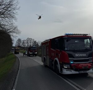 na zdjęciu straże pożarne na zdarzeniu w Babicach