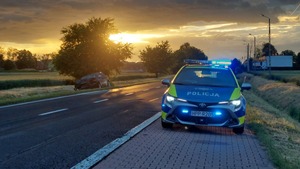 na zdjęciu radiowóz i zdarzenie drogowe