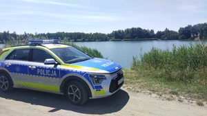 na zdjęciu radiowóz