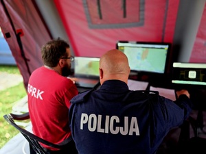 na zdjęciu policjanci i inni uczestnicy ćwiczenia